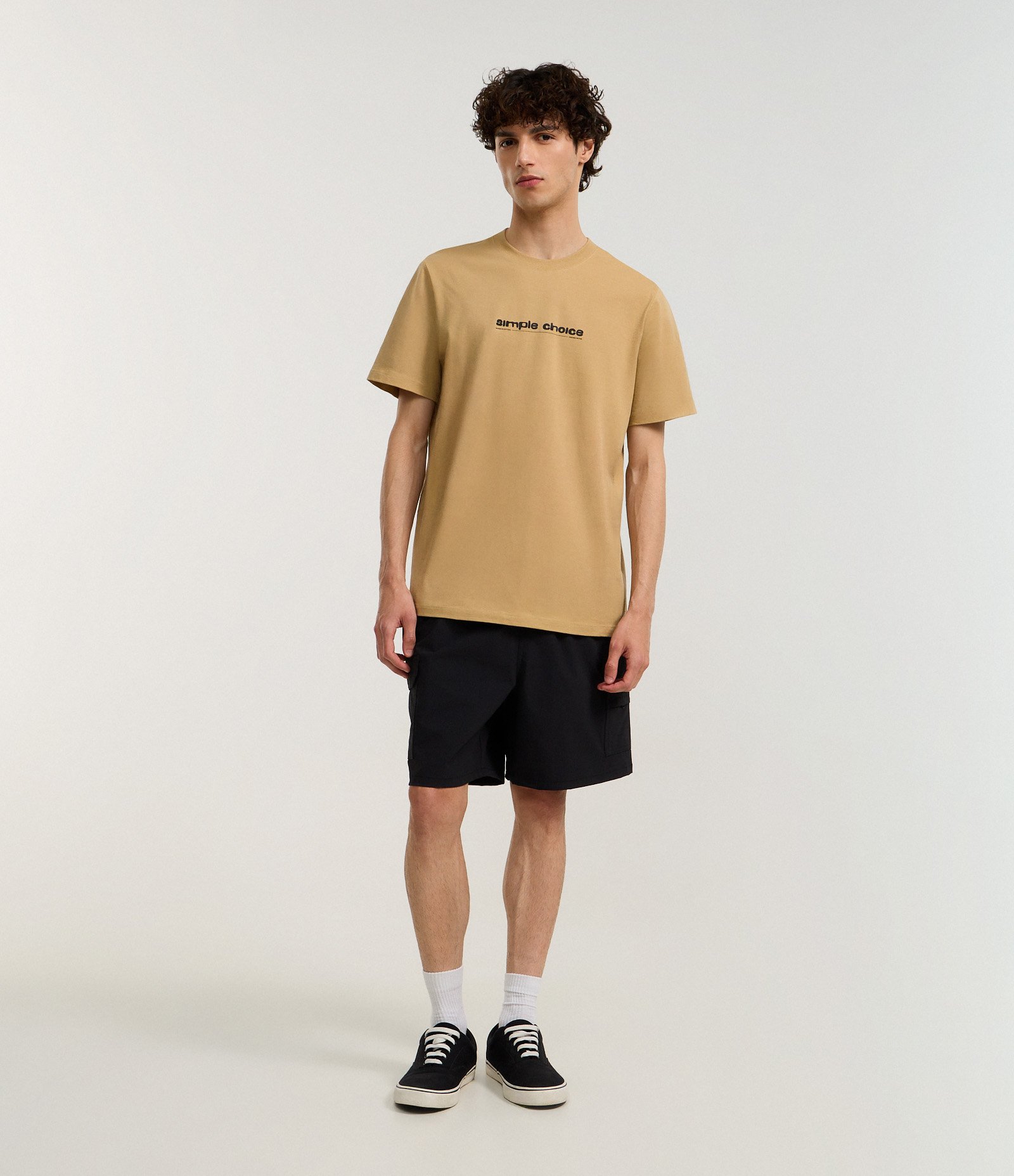 Camiseta Regular em Algodão com Estampa Lettering Simple Choice Marrom 2