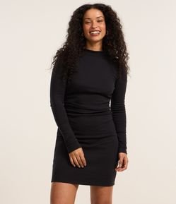 Vestido Curto em Suedine com Gola Alta