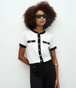 Cardigan em Tricô com Manga Curta e Contrastes