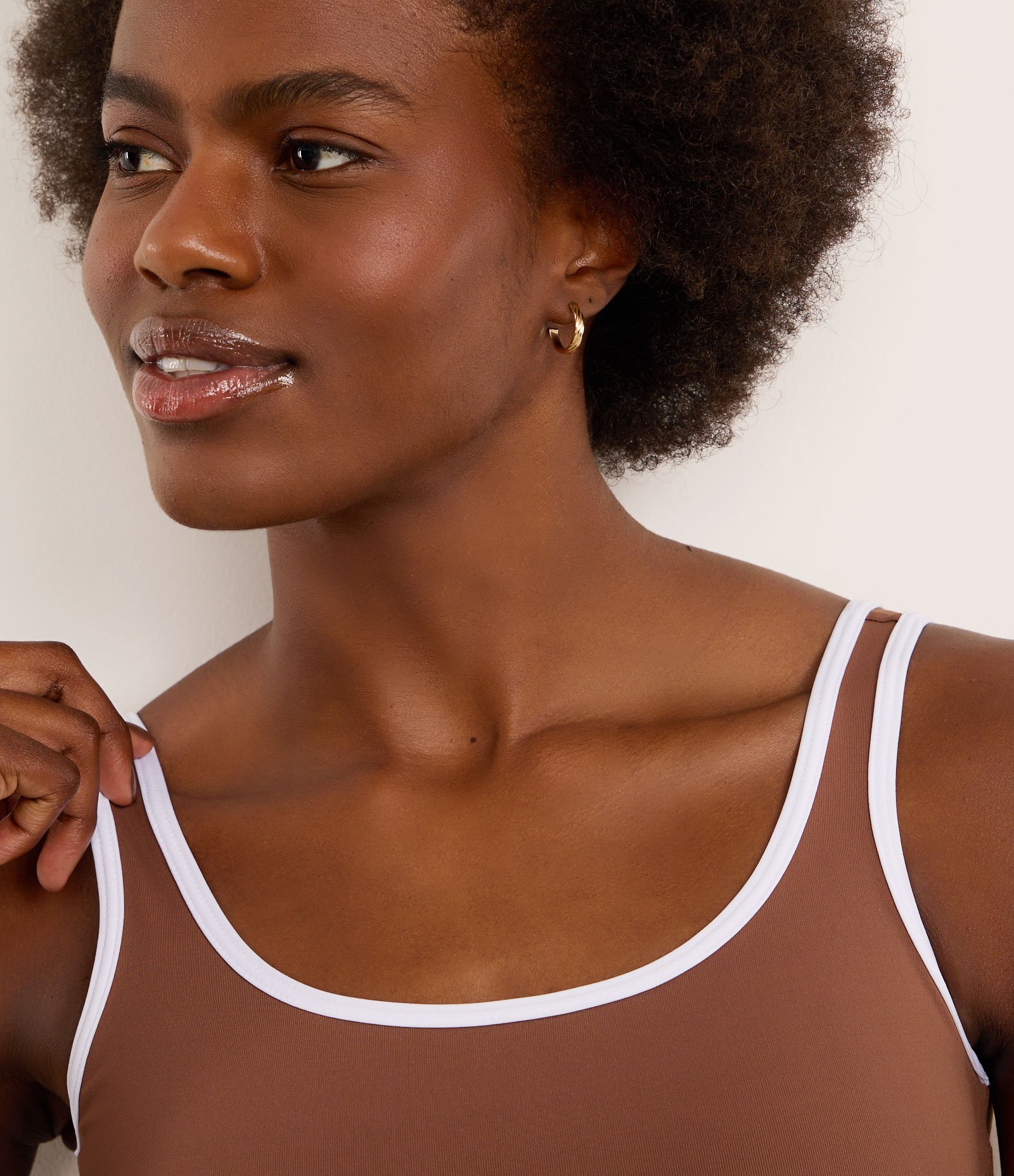 Top em Microfibra com Bojo Removível Marrom 3