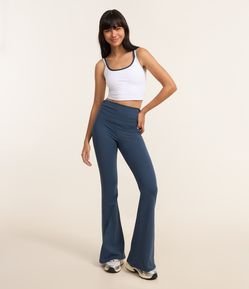 Calça Flare com Pala em Microfibra