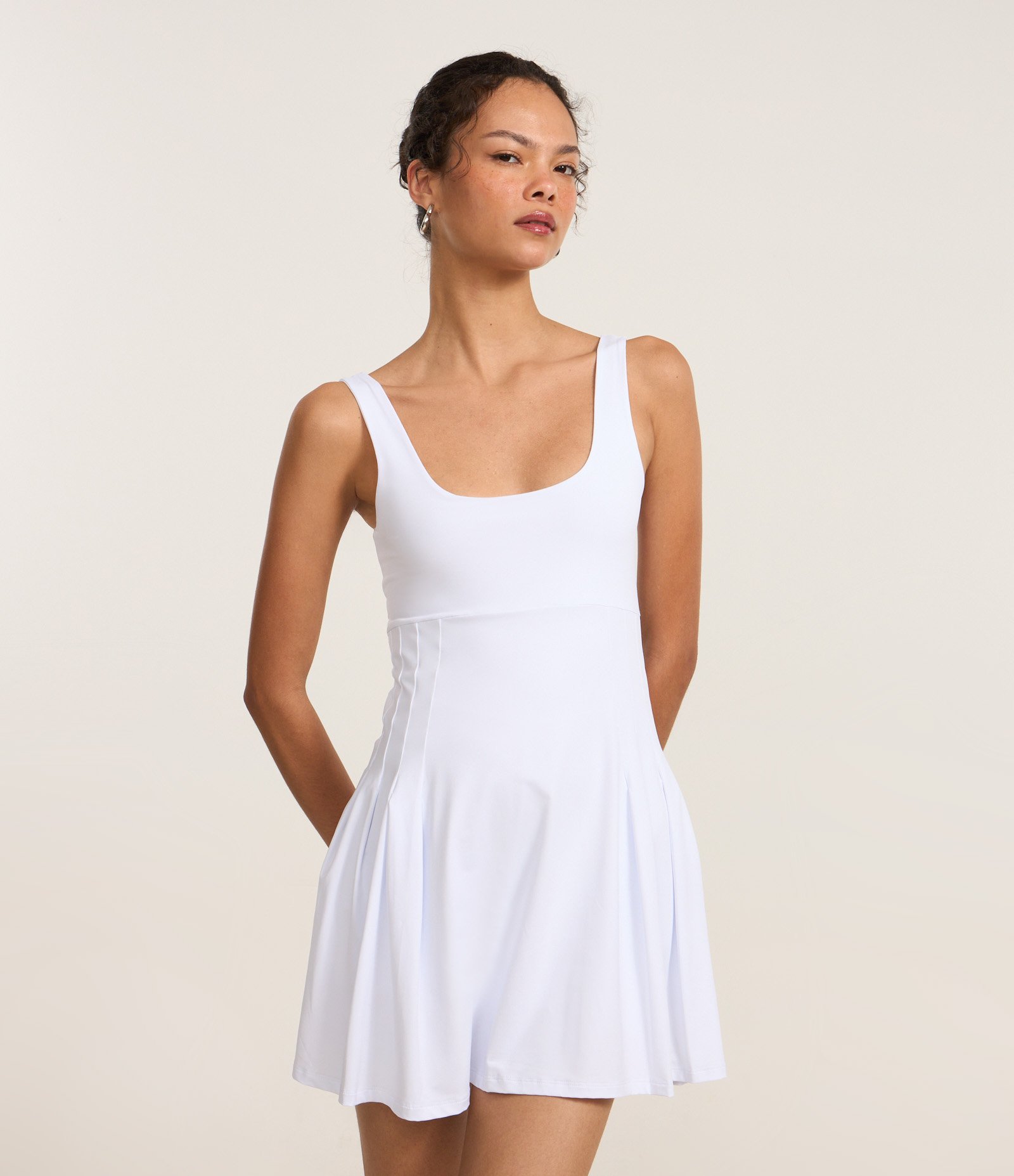 Vestido Curto em Microfibra com Prega na Saia Branco 2
