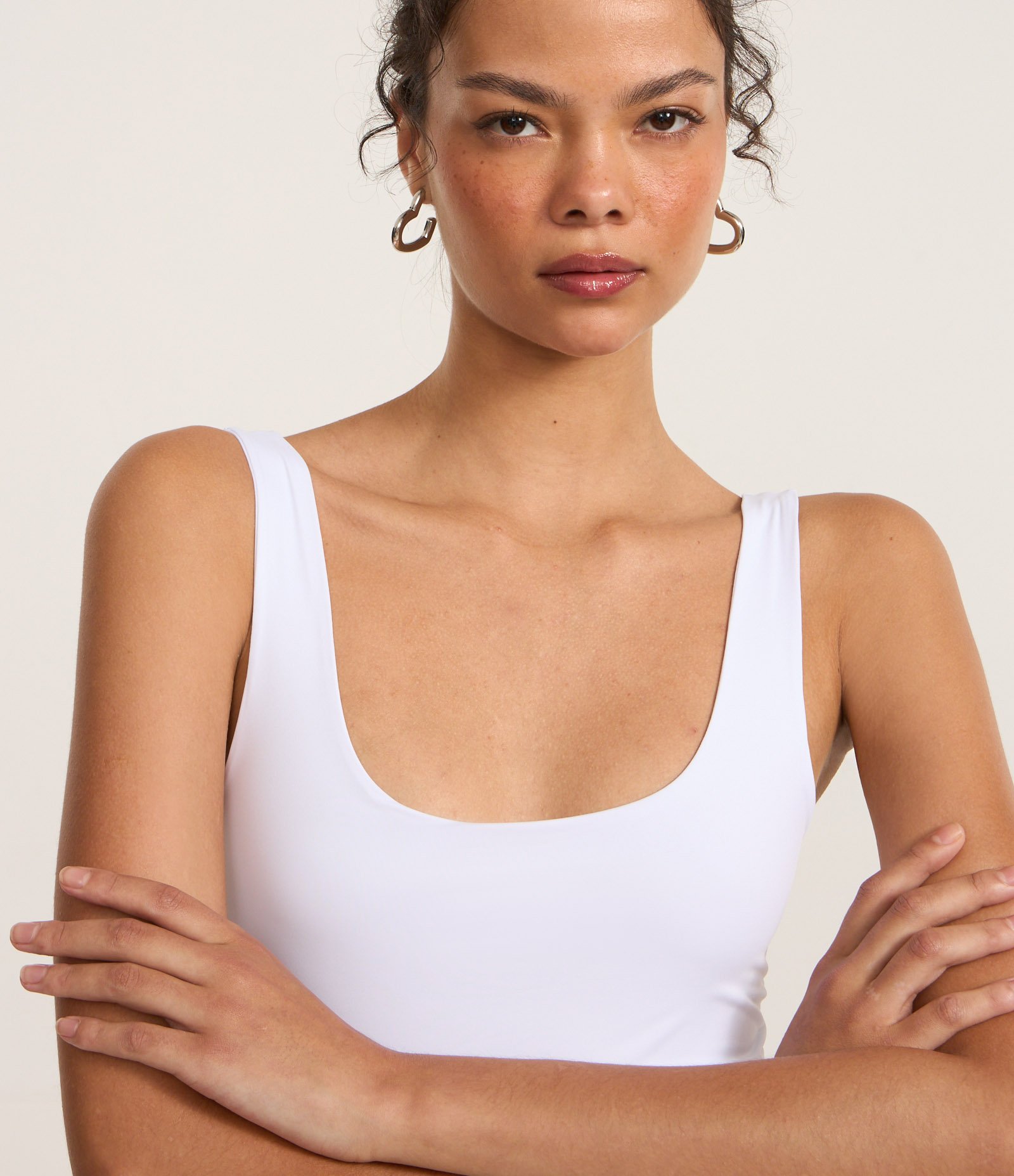 Vestido Curto em Microfibra com Prega na Saia Branco 5