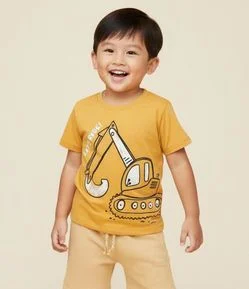 Camiseta Infantil com Estampa Tratorzinho - Tam 1 a 6 Anos