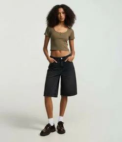 Blusa em Ribana com Botões no Decote