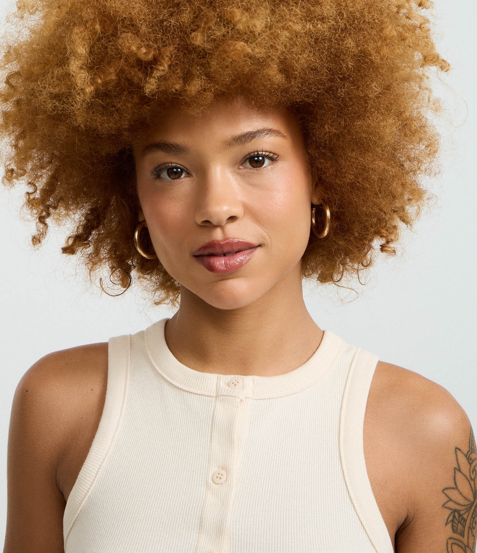 Regata em Ribana com Botões Frontais Bege 3