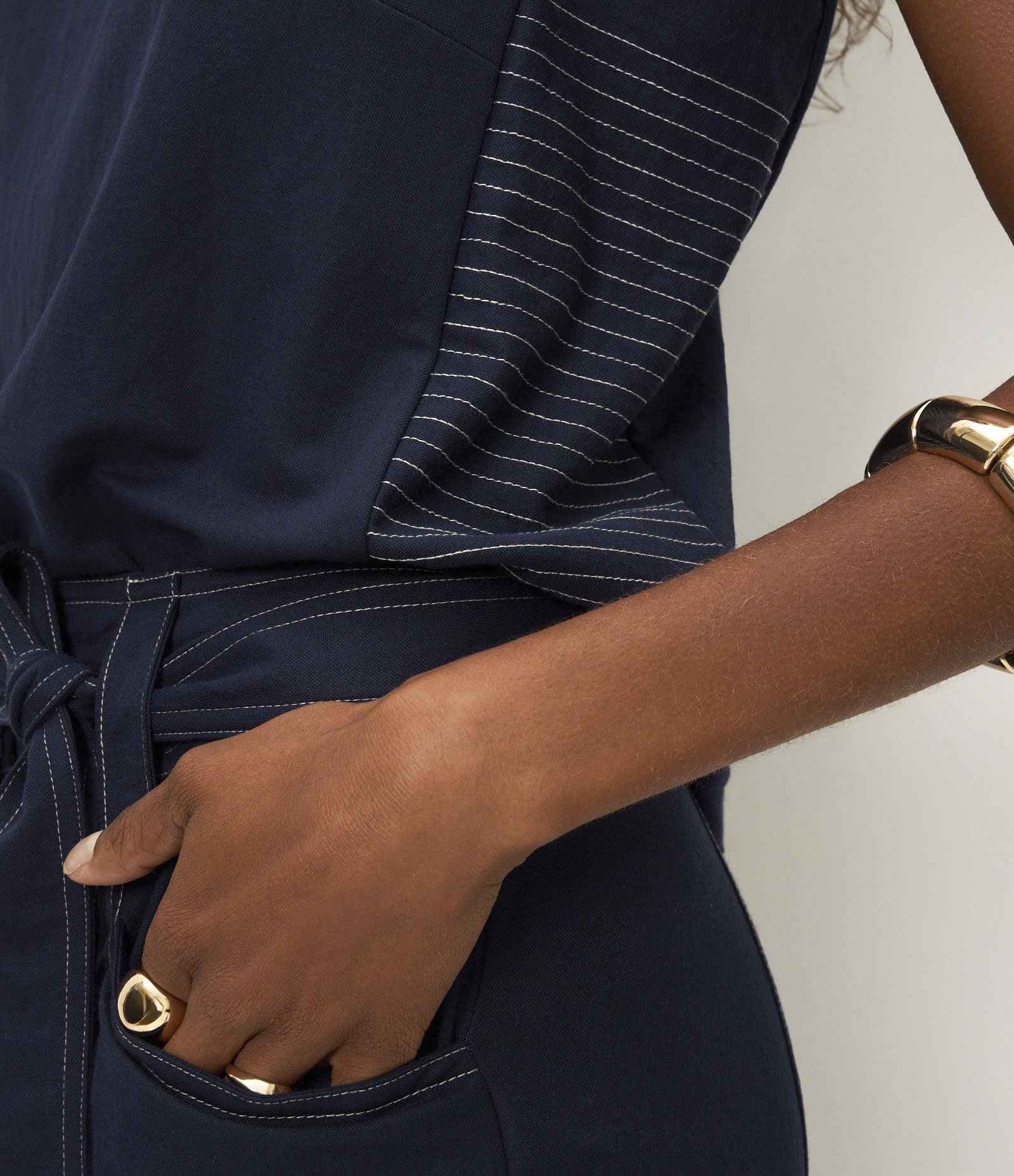 Blusa sem Manga com Detalhe Listrado na Lateral Azul 4