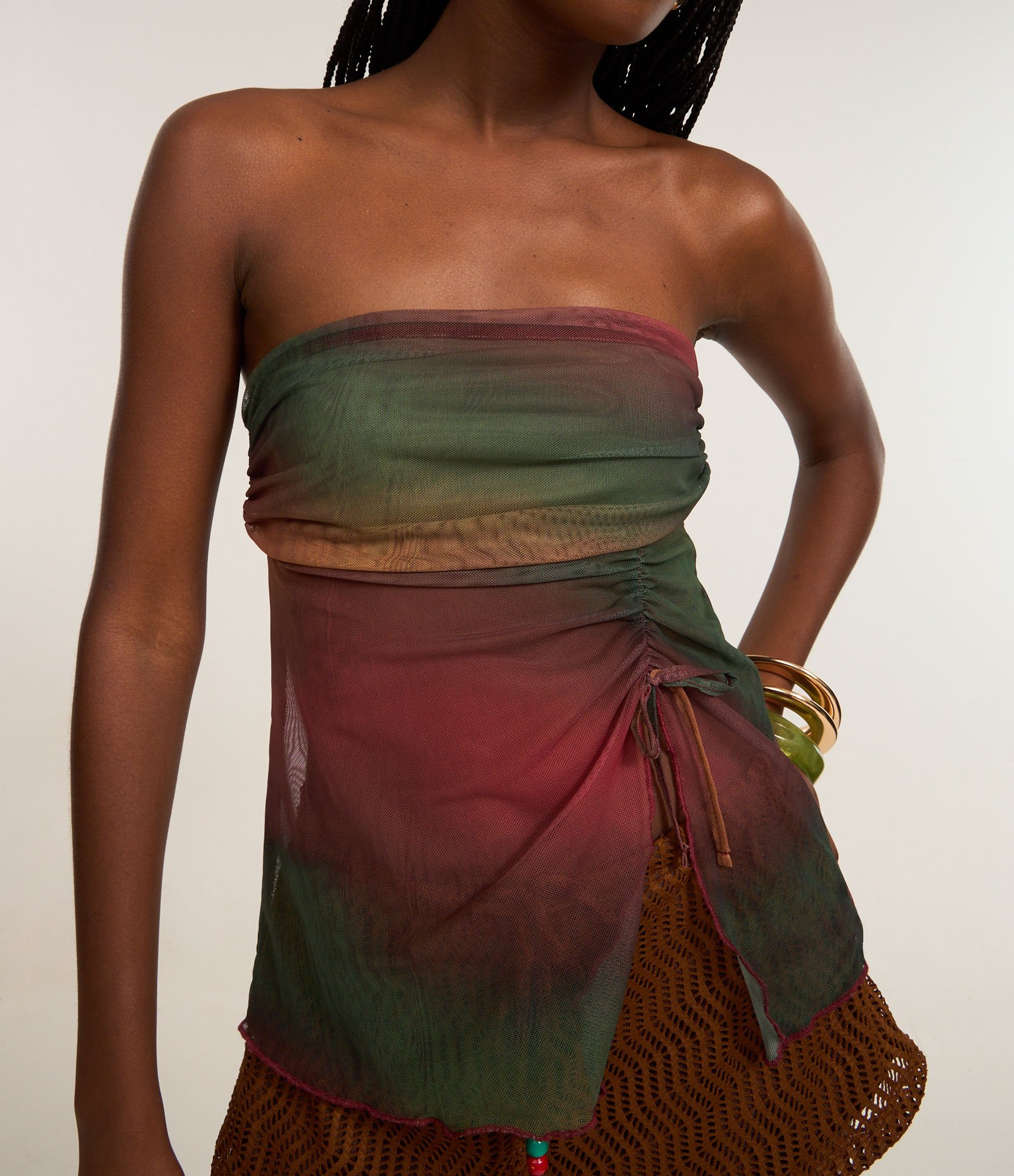 Blusa sem manga em Tule com Estampa Abstrata e Franzido Verde 3