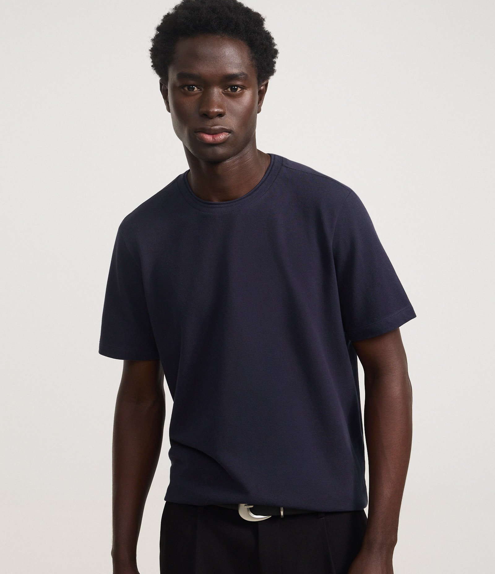 Camiseta Regular em Piquet com Gola Sobreposta em Ribana Azul Marinho 1