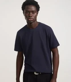 Camiseta Regular em Piquet com Gola Sobreposta em Ribana