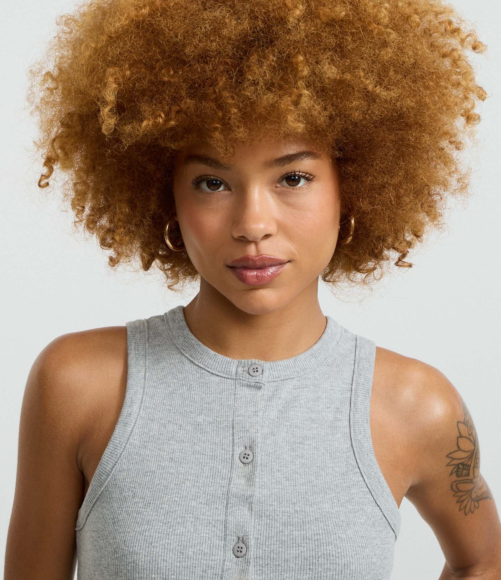 Regata em Ribana com Botões Frontais Cinza Mescla 4