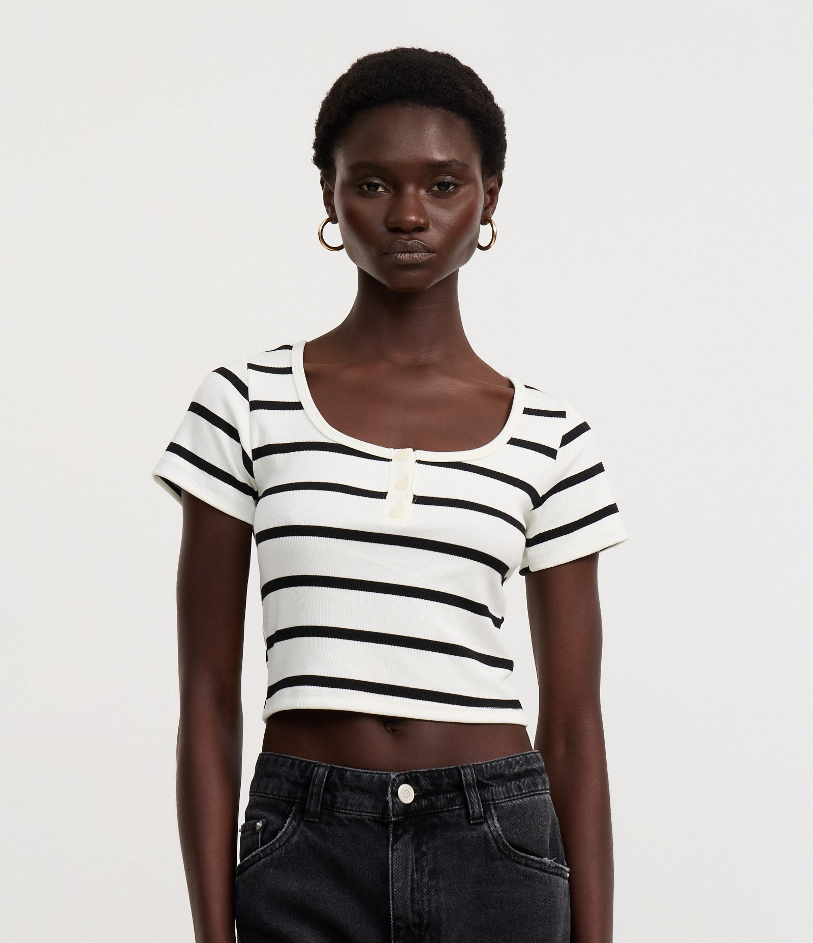 Blusa em Ribana com Decote Quadrado e Estampa de Listras Branco/Preto 7