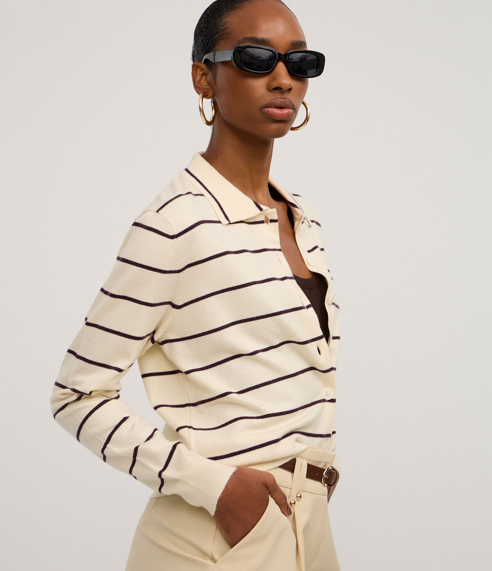 Cardigan Curto em Tricô Listrado com Gola Polo e Botões Off White 5