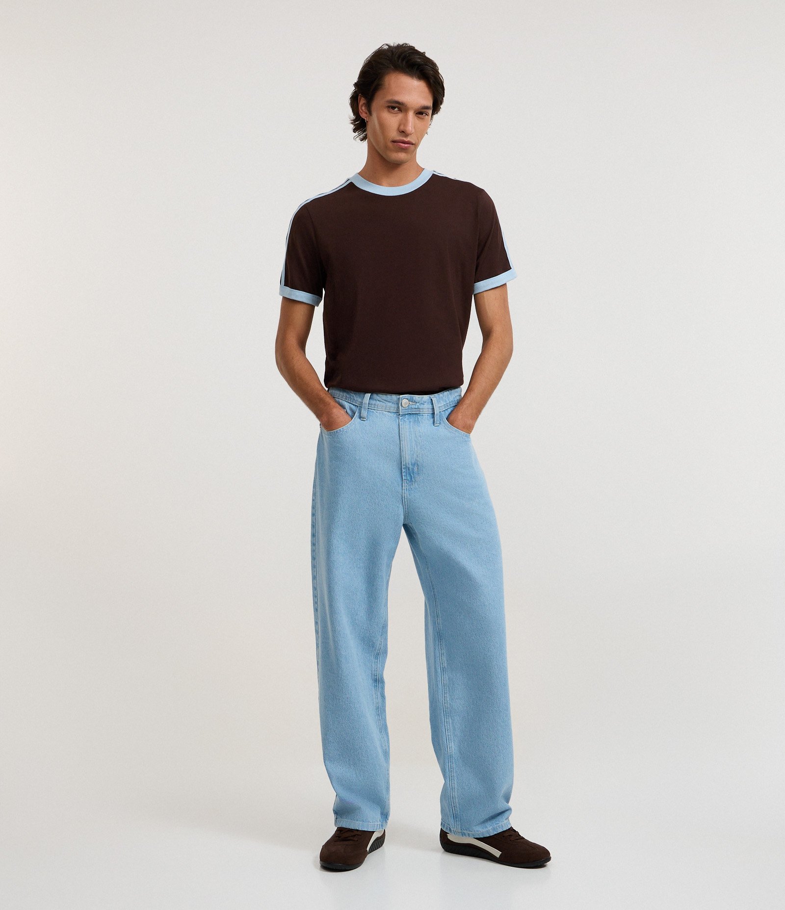 Camiseta Regular em Algodão com Listras Contrastantes Marrom 2
