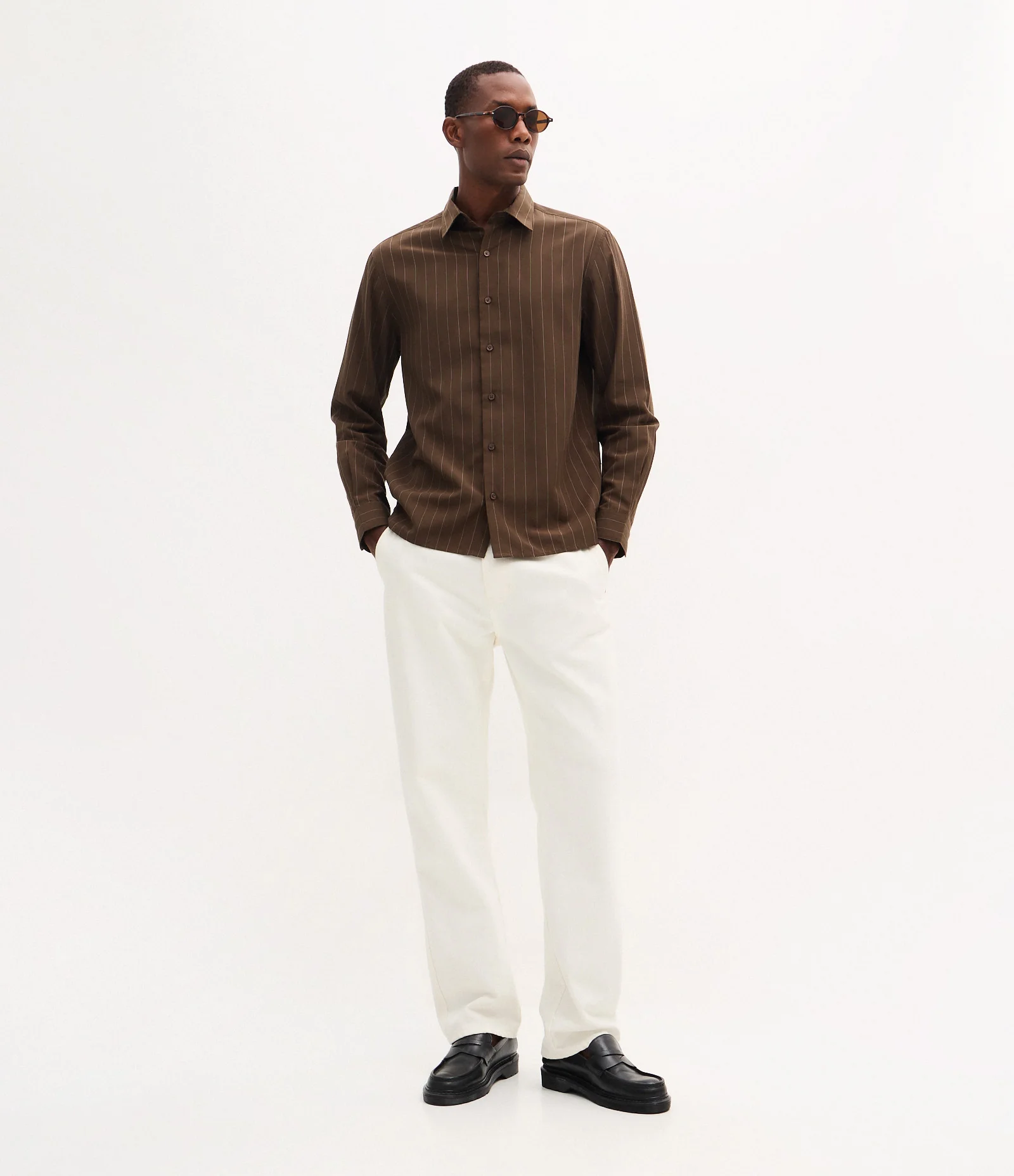 Camisa Comfort em Alfaiataria com Listras em Fio Tinto Marrom 2