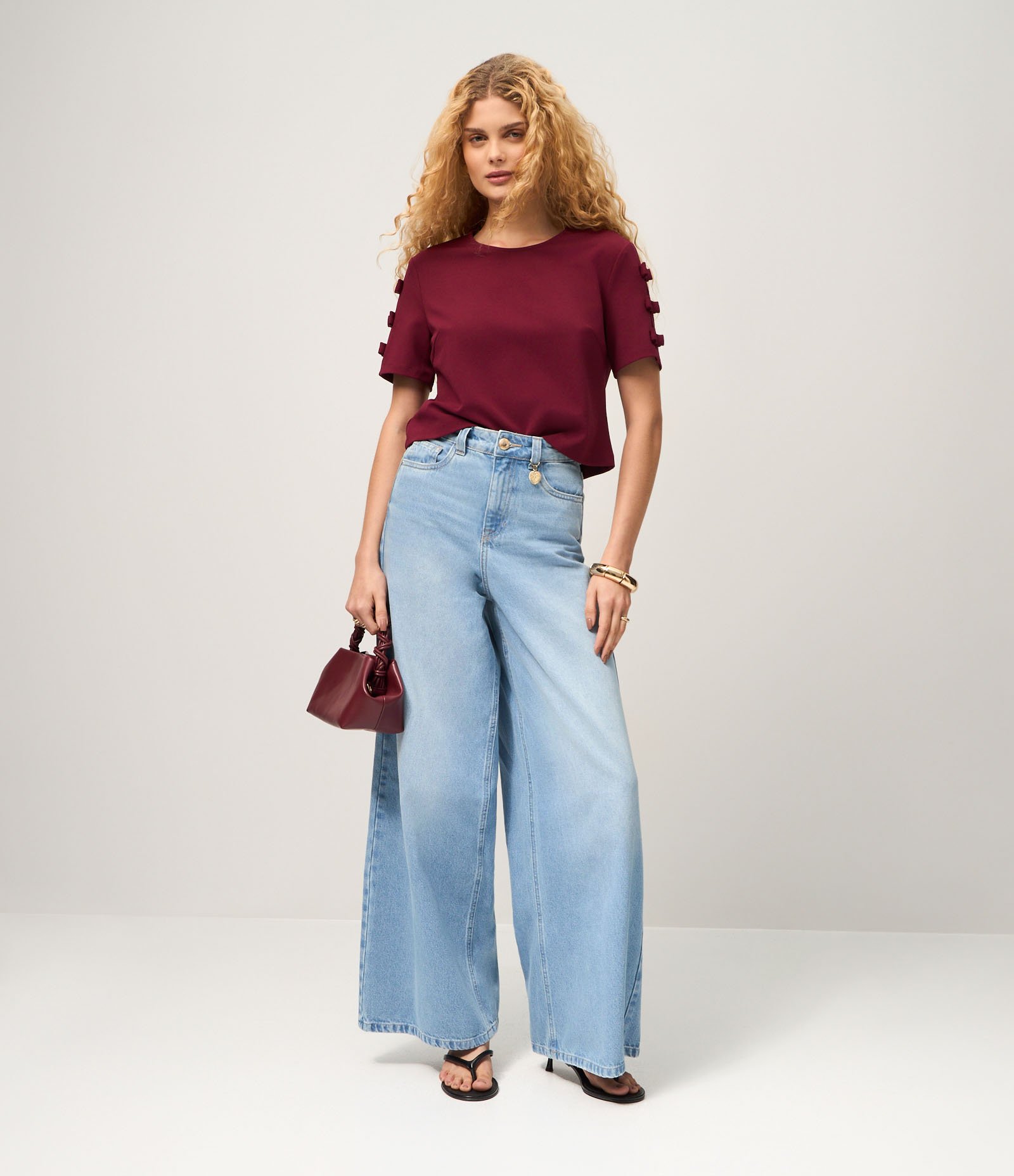 Blusa em Crepe com Lacinhos na Manga Bordô 3