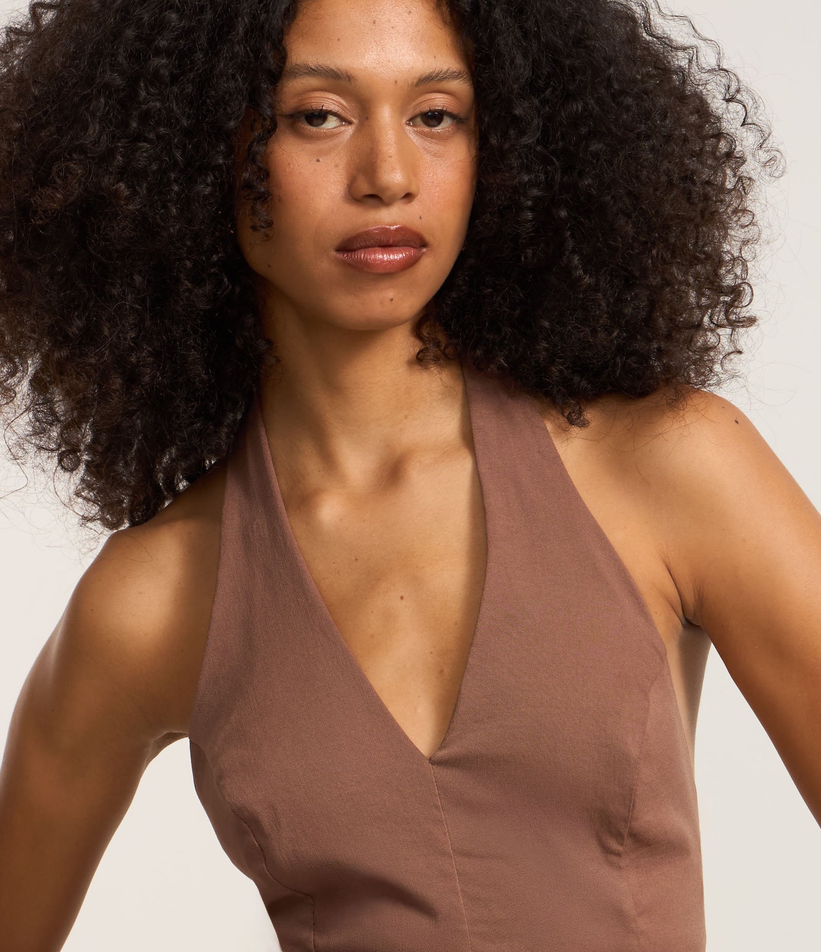 Vestido Curto em Alfaiataria Frente Única Marrom 3