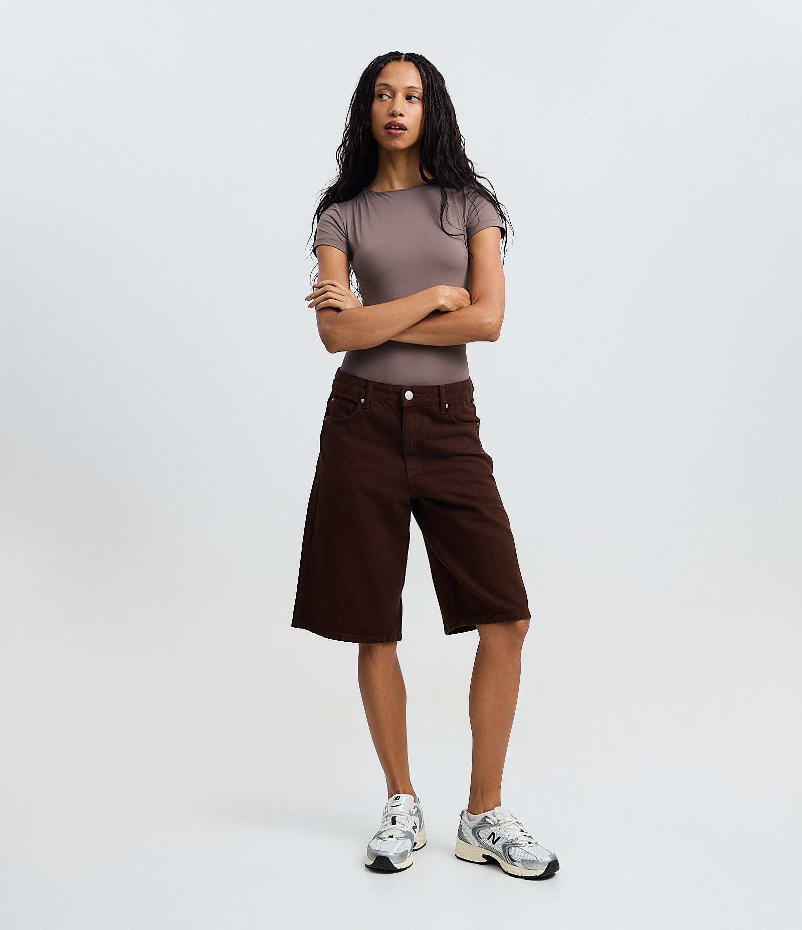 Body Básico em Poliamida com Mangas Curtas Taupe 2