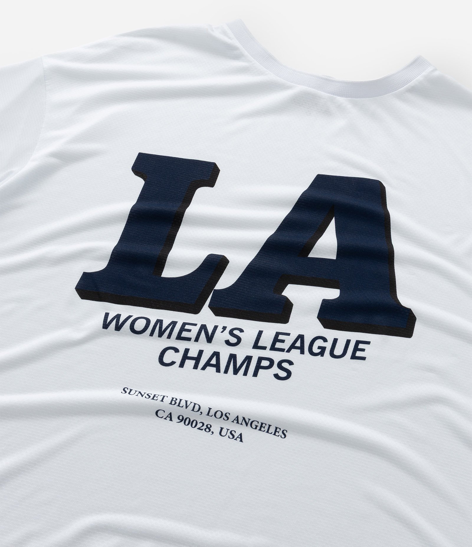 Camiseta Oversized Esportiva LA Curve & Plus Size Branco 4