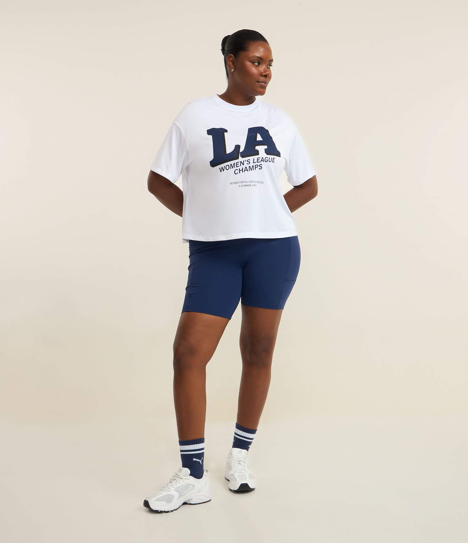 Camiseta Oversized Esportiva LA Curve & Plus Size Branco 2