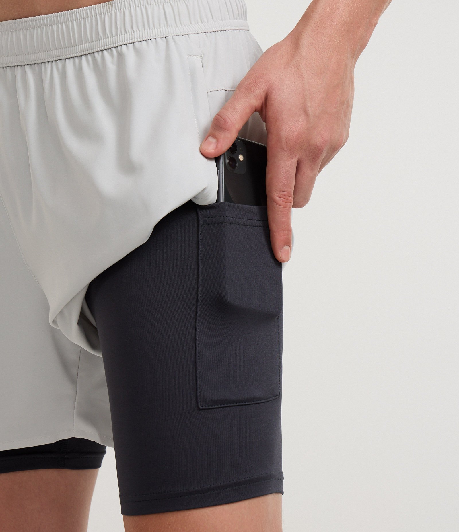 Bermuda Esportiva com Short de Compressão e Estampa lettering Cinza 2