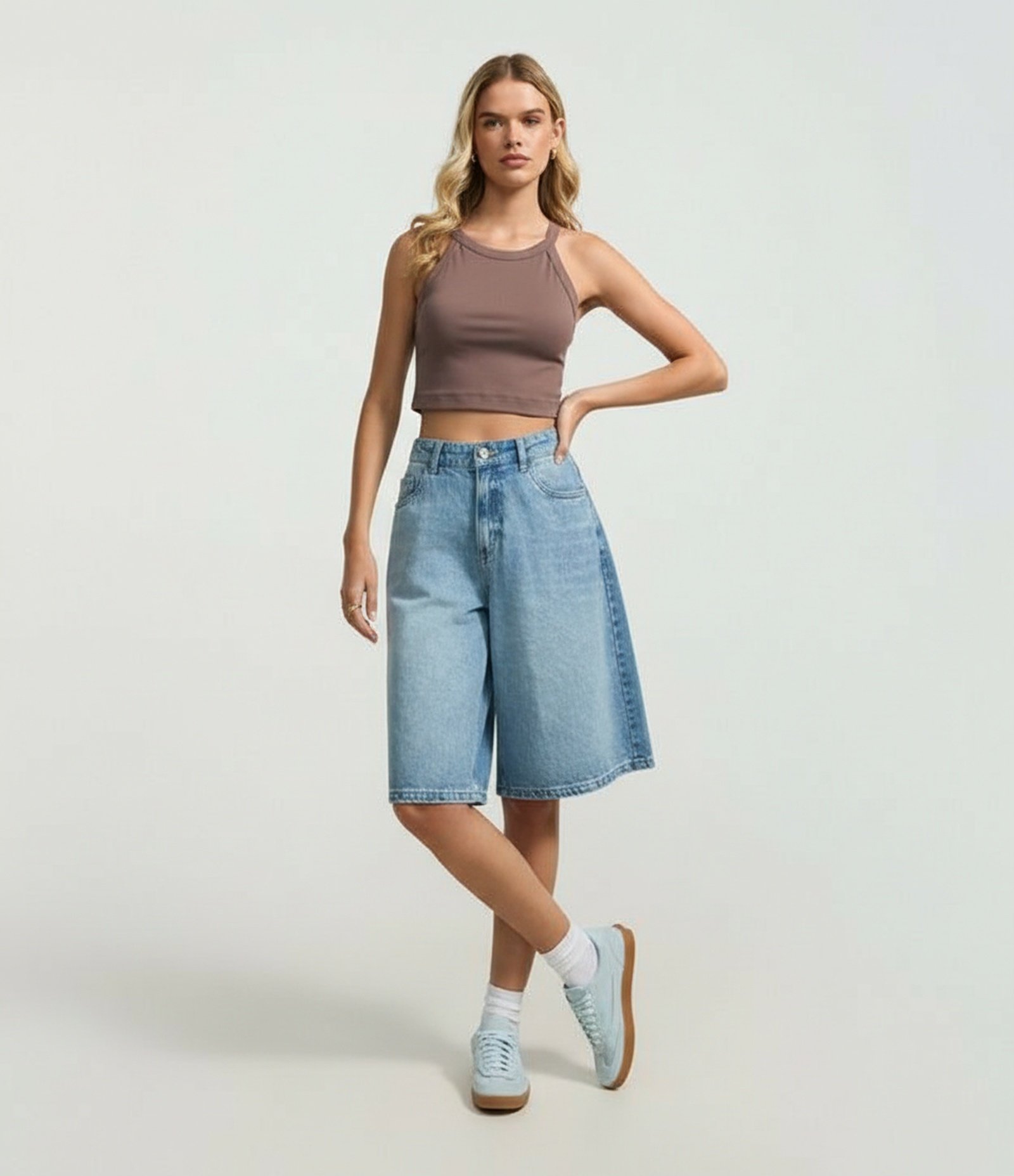 Blusa em Ribana com Gola Halter Marrom 1