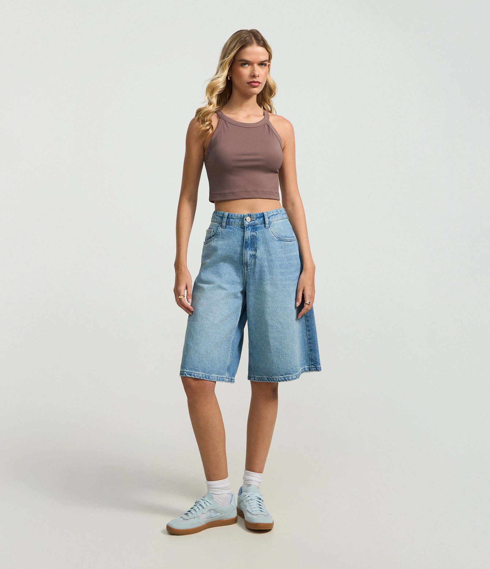 Blusa em Ribana com Gola Halter Marrom 2