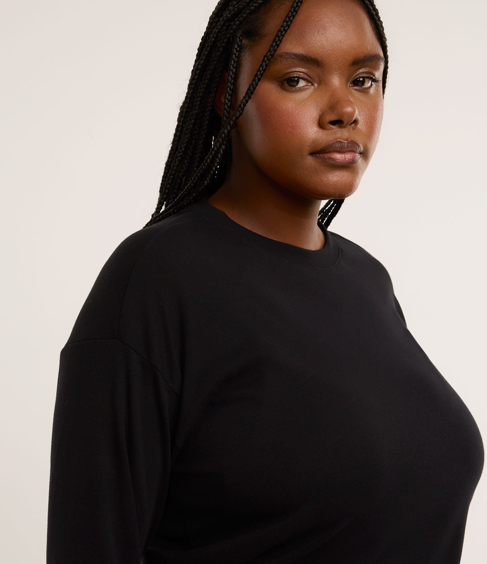 Blusa em Ribana com Ombro Deslocado Curve & Plus Size Preto 2