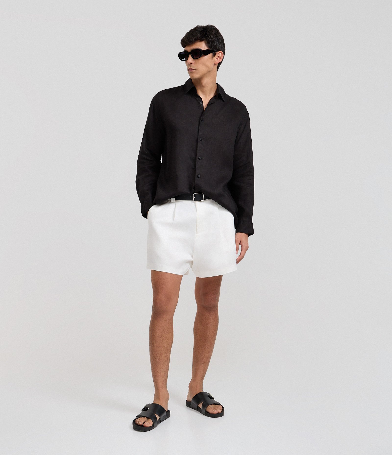 Camisa Relaxed em Cambraia de Linho Puro Preto 3