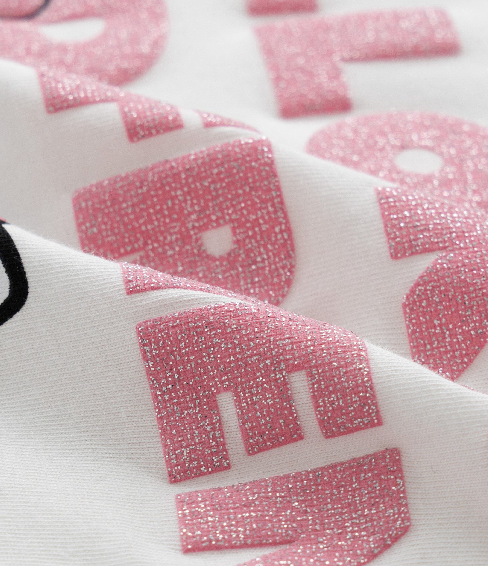 Camiseta Comfort Infantil Hello Kitty and Friends - Tam 5 a 14 Anos Branco 3