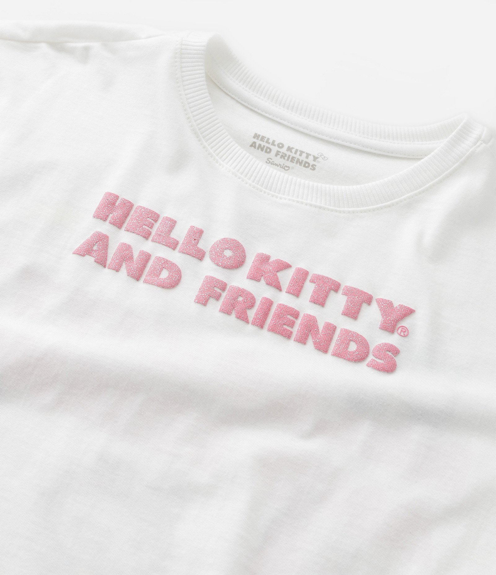 Camiseta Comfort Infantil Hello Kitty and Friends - Tam 5 a 14 Anos Branco 4