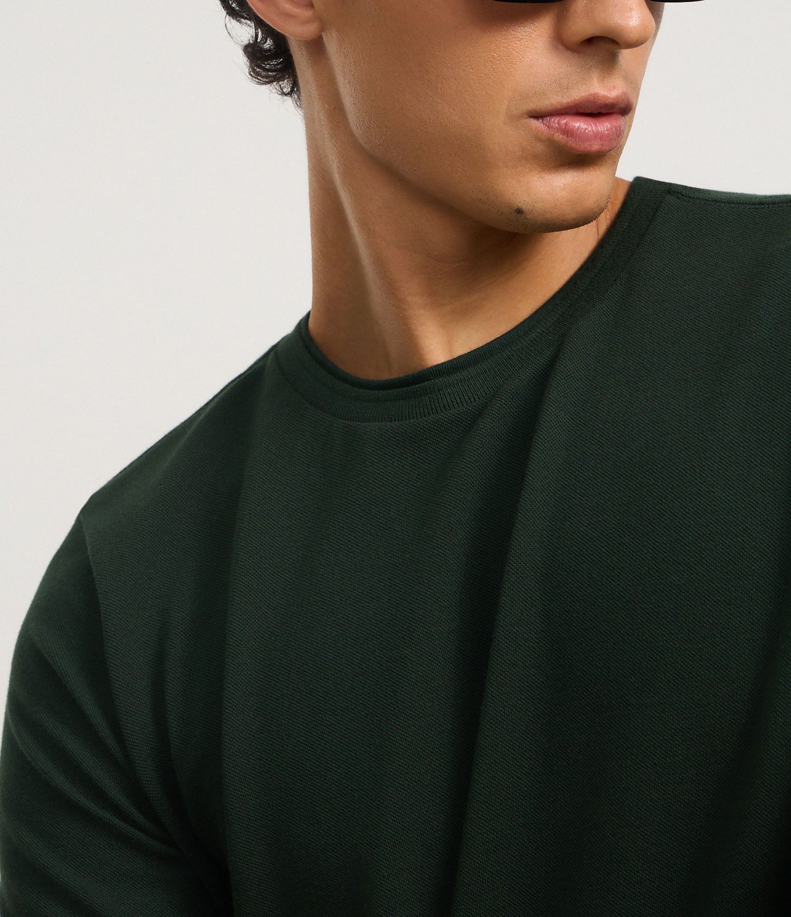 Camiseta Regular em Piquet com Gola Sobreposta em Ribana Verde 3