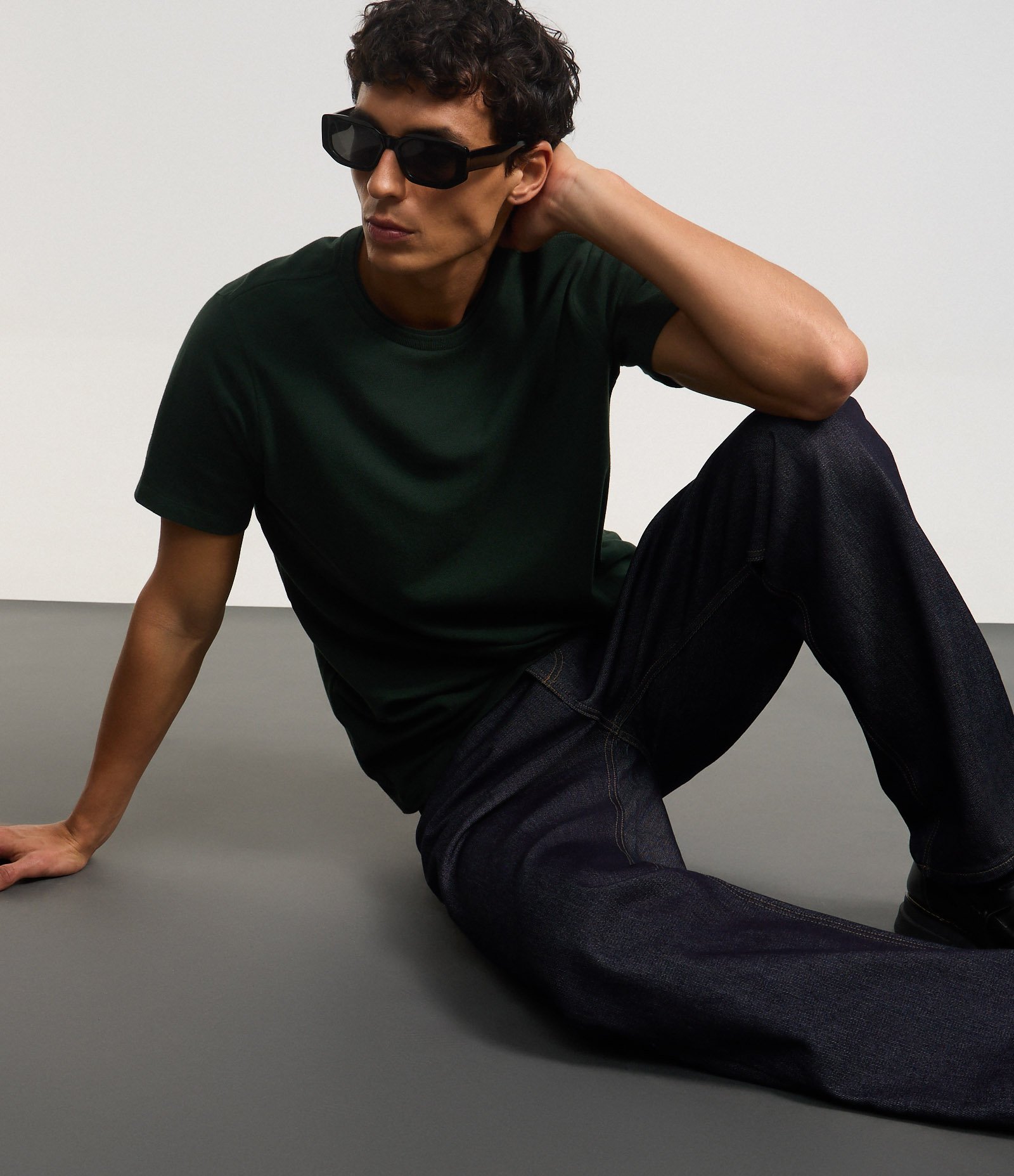 Camiseta Regular em Piquet com Gola Sobreposta em Ribana Verde 4