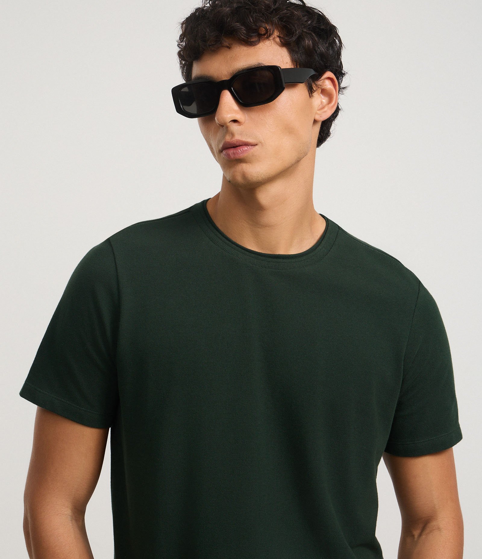 Camiseta Regular em Piquet com Gola Sobreposta em Ribana Verde 6