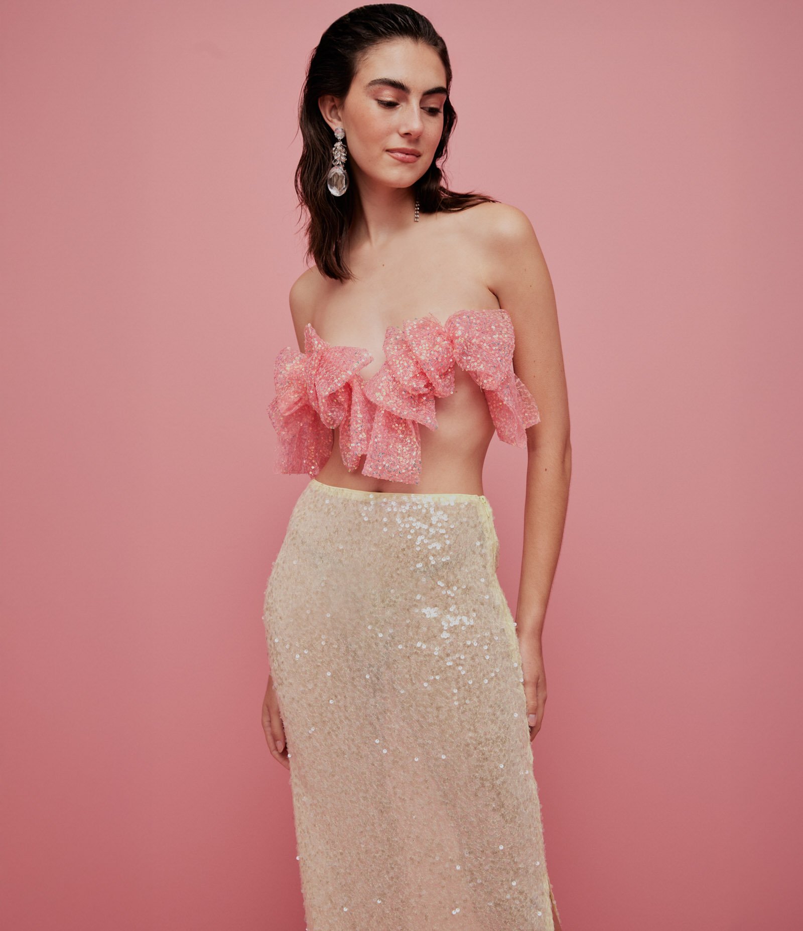 Saia Lápis Midi em Paetês com Forro Amarelo 2