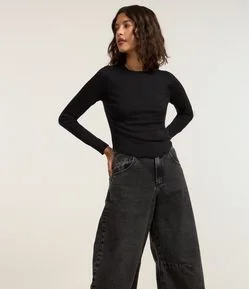 Blusa em Ribana com Barra Arredondada