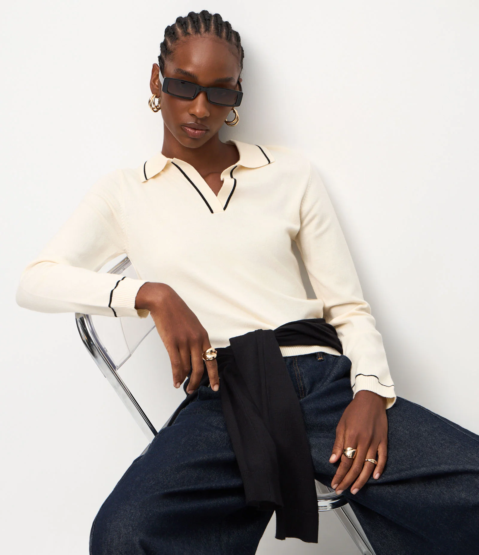 Blusa Polo em Tricô com Manga Longa e Viés Contrastantes Bege 4