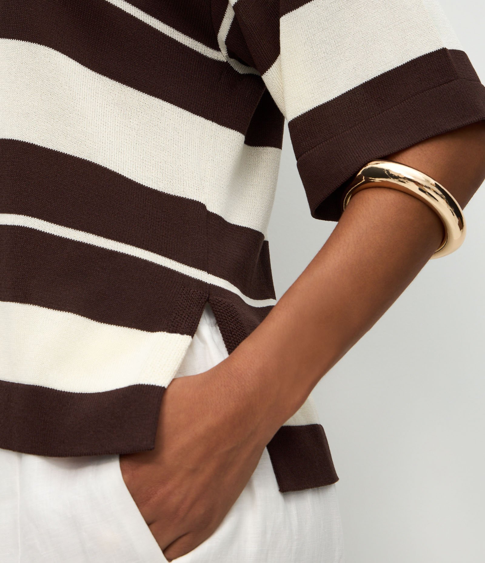 Blusa em Tricô com Gola Polo e Estampa Listrada Branco/Marrom 3