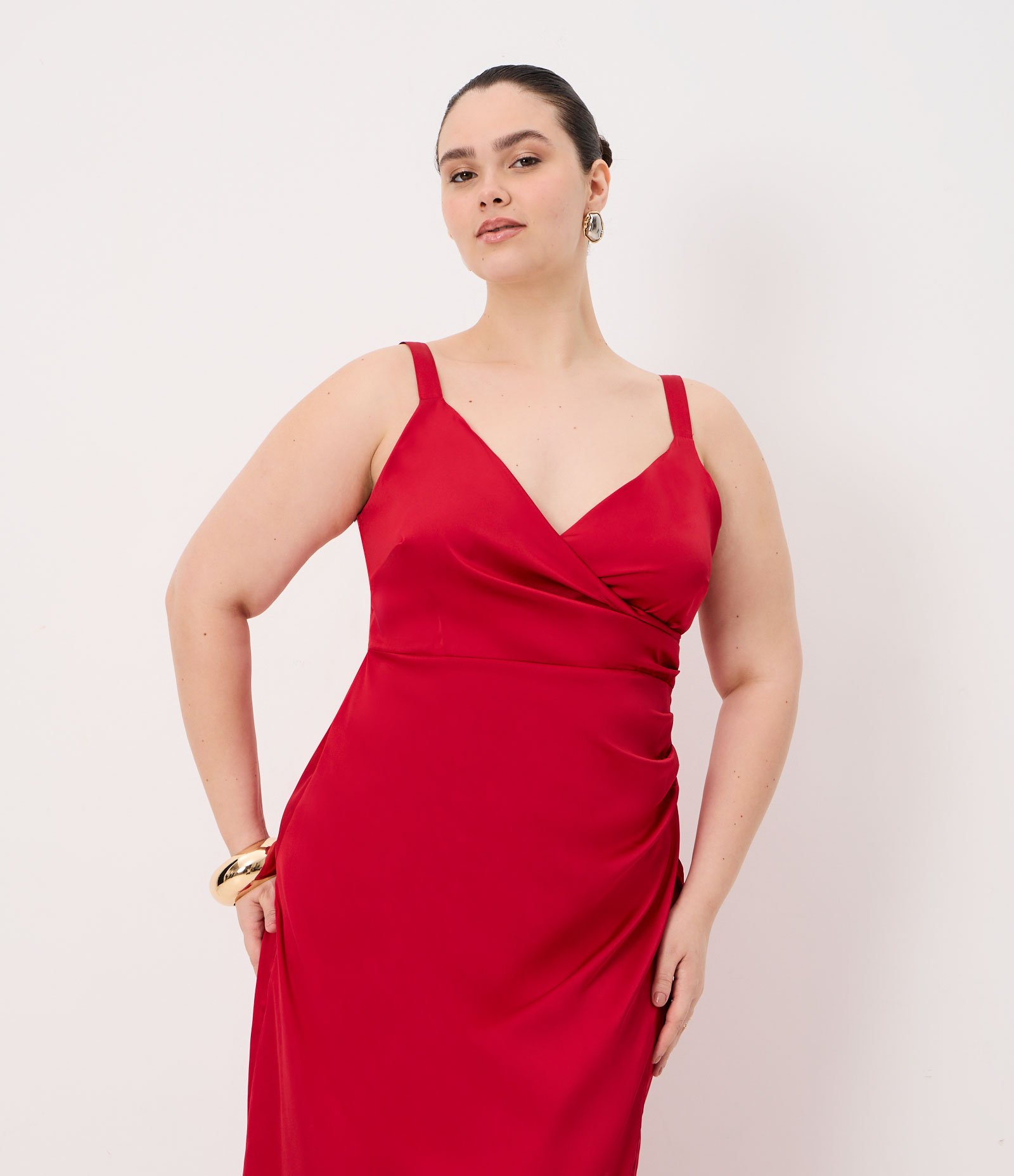 Vestido Longo em Crepe Acetinado com Transpasse Curve & Plus Size Vermelho 3