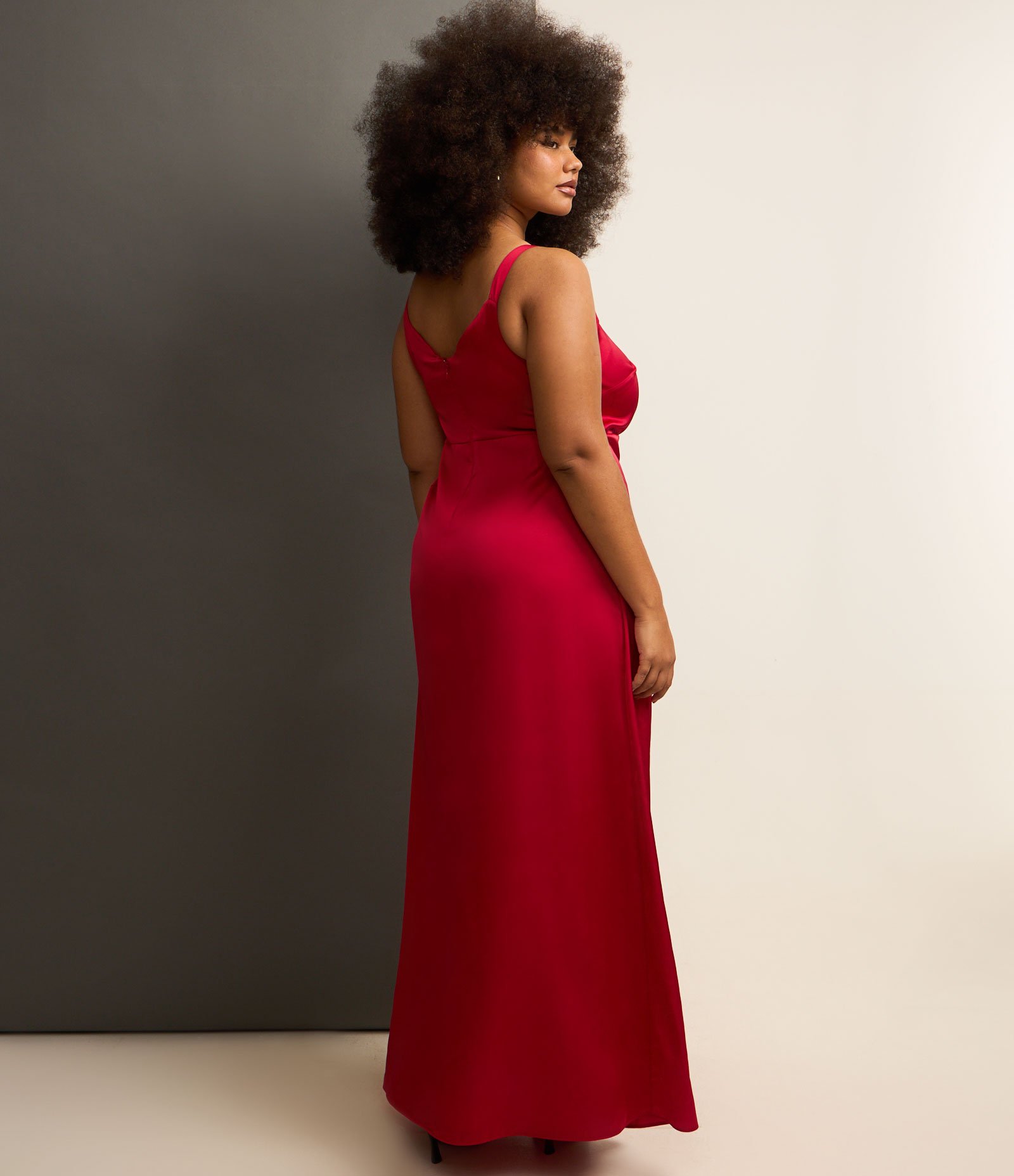 Vestido Longo em Crepe Acetinado com Transpasse Curve & Plus Size Vermelho 5