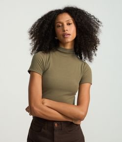 Blusa Básica Texturizada em Viscose com Golinha Alta