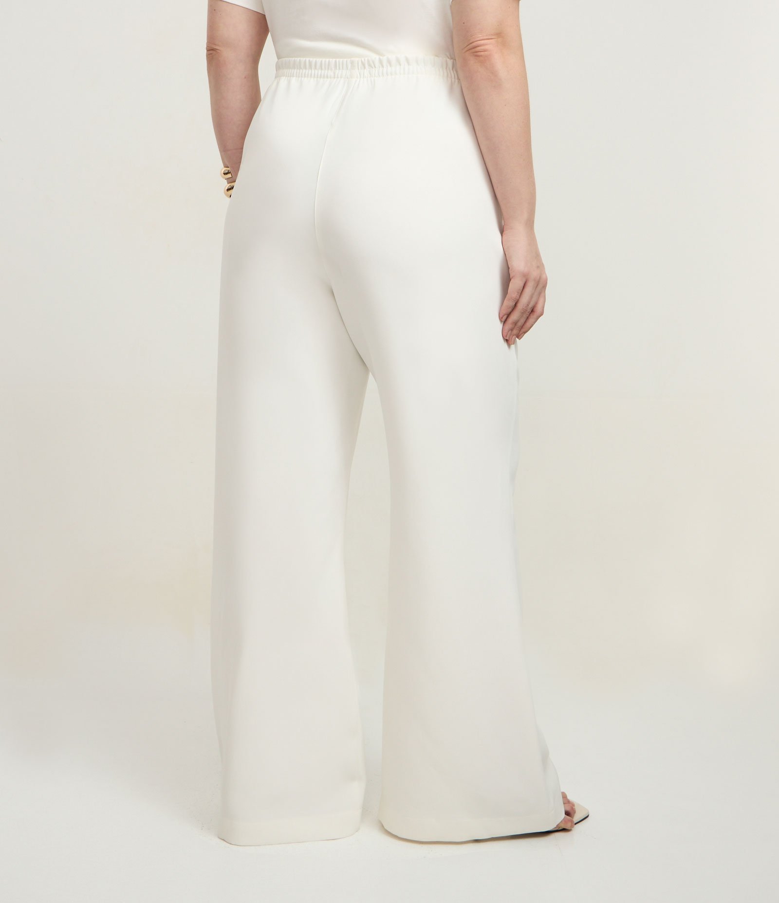 Calça Flare Alfaiataria Curve & Plus Size Branco 4