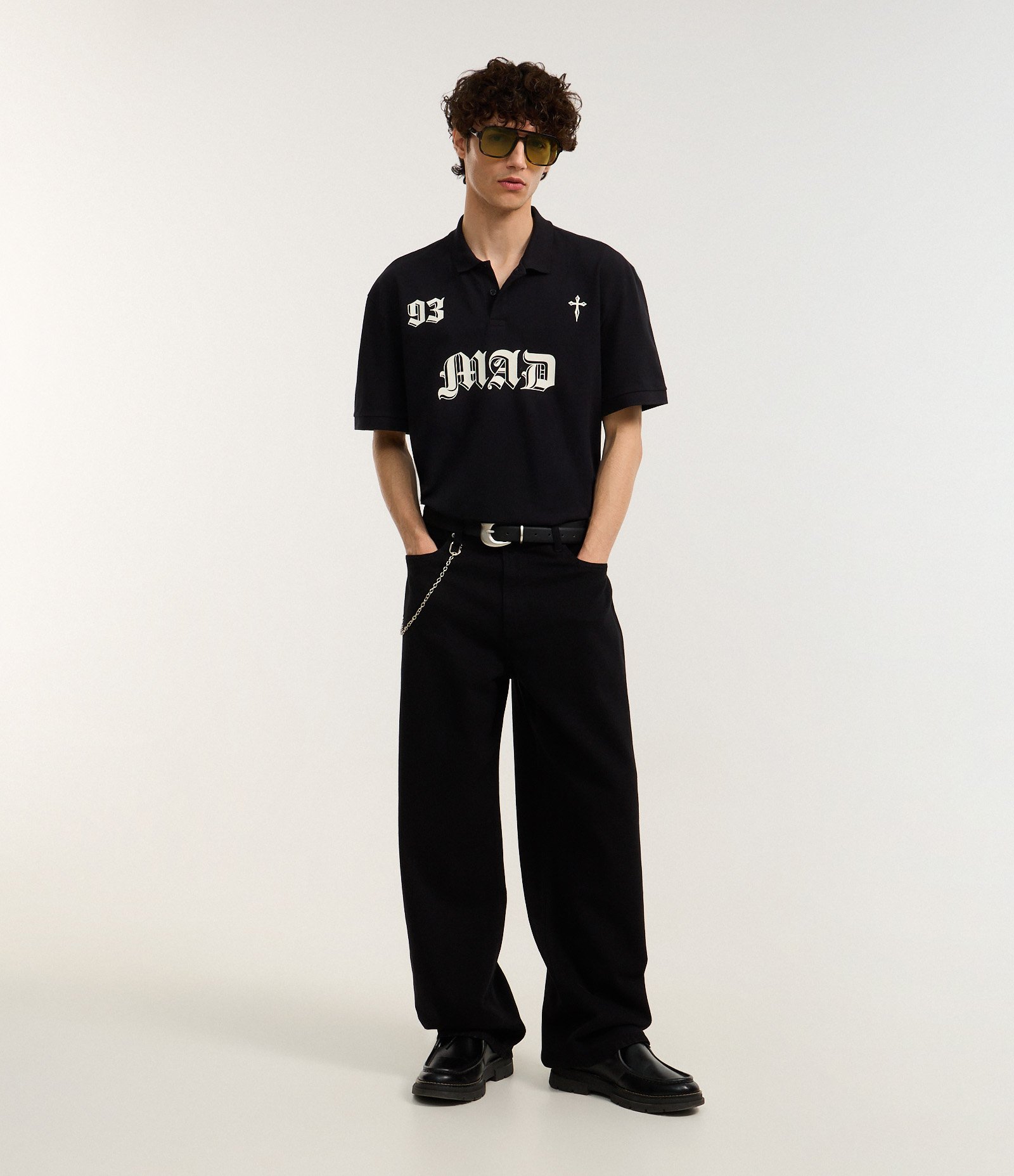 Calça Super Baggy em Sarja com Corrente no Passante Preto 1