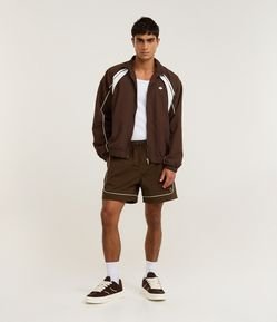 Bermuda Tecnológico Liso com piping contrastante