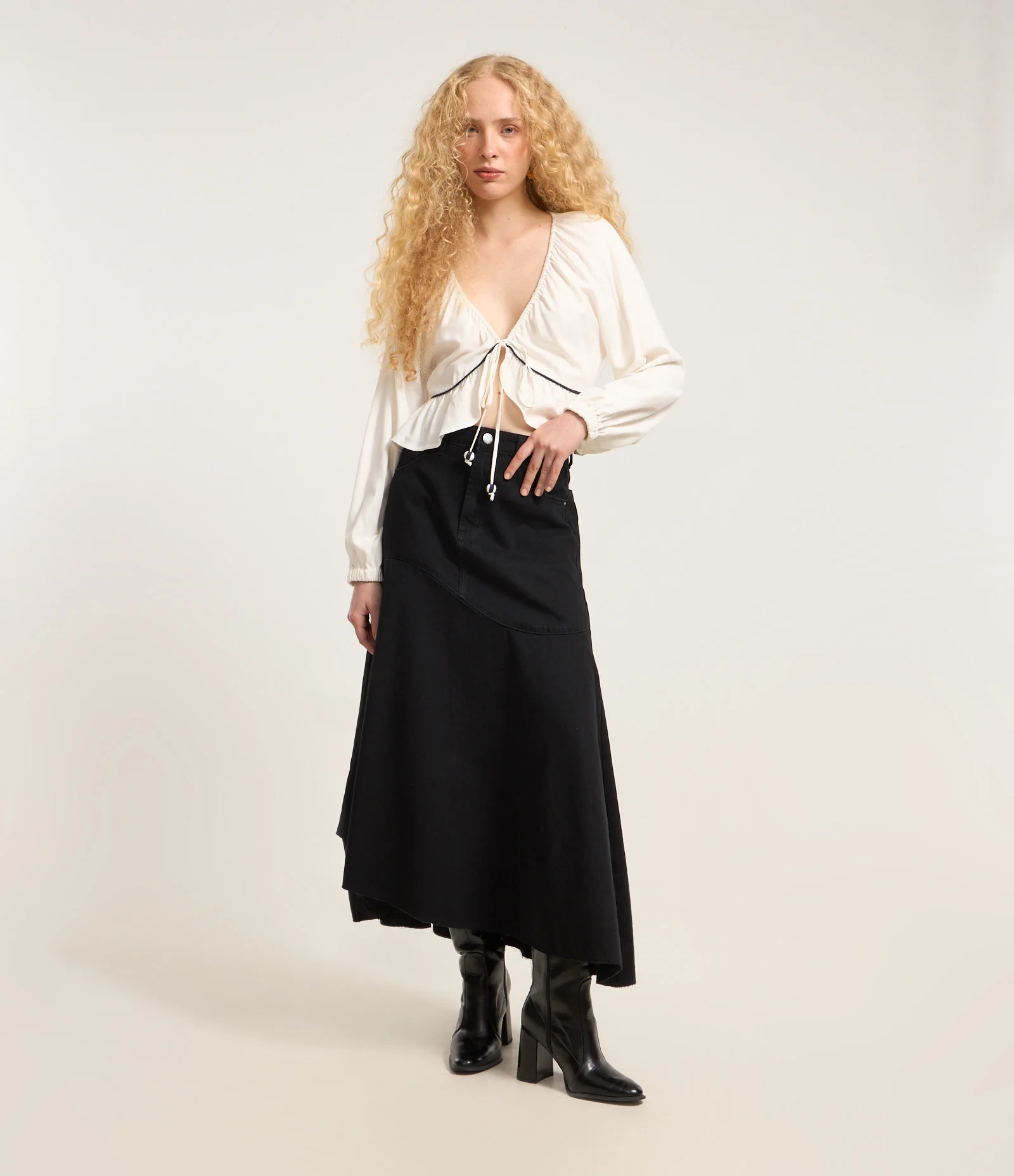 Saia Midi em Jeans com Barra Irregular Preto 1