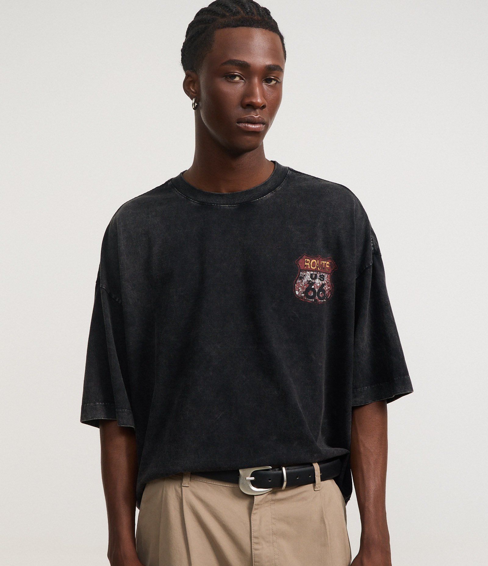 Camiseta Oversized em Algodão com Estampa de Placas Marmorizada Cinza 2