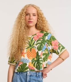 Blusa Cropped em Viscose com Estampa Tropical