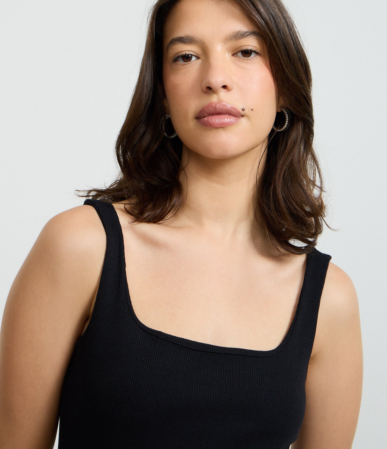 Vestido Midi em Ribana com Decote Quadrado Preto 3