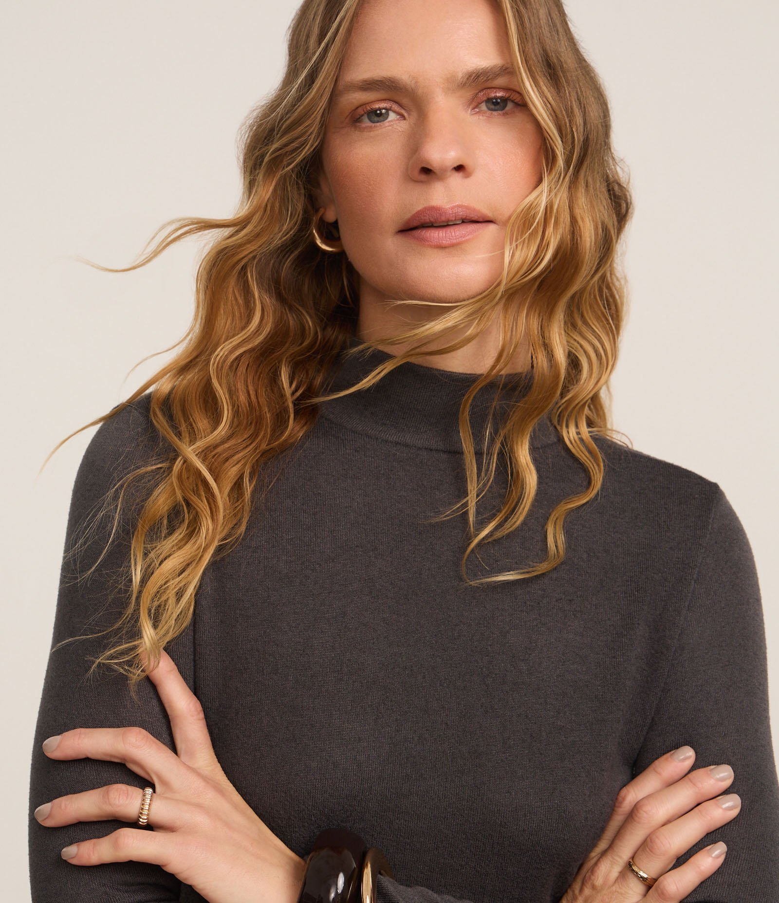 Blusa Texturizada com Gola Alta e Manga longa Cinza 3