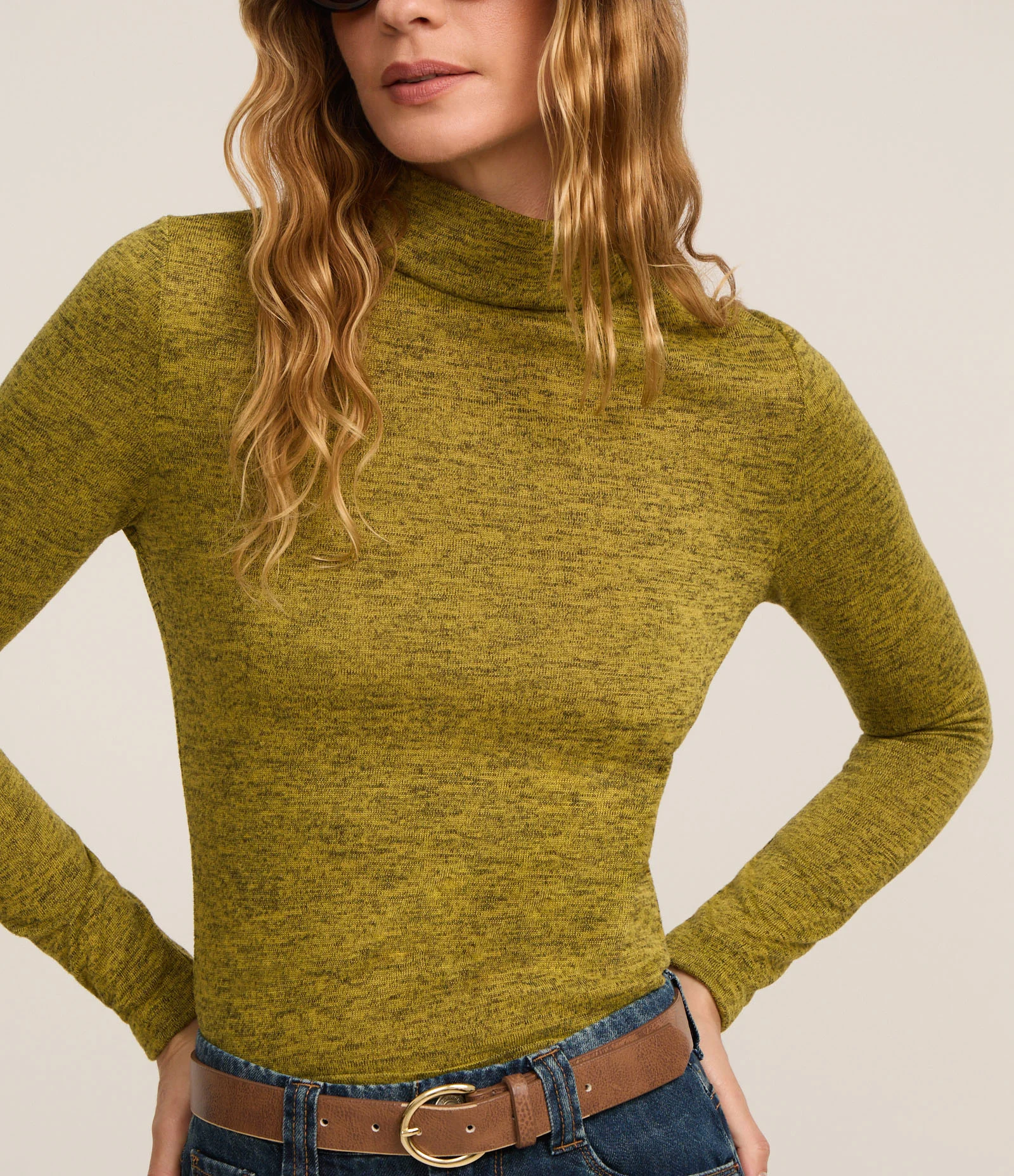 Blusa Texturizada com Gola Alta e Manga longa Verde 1